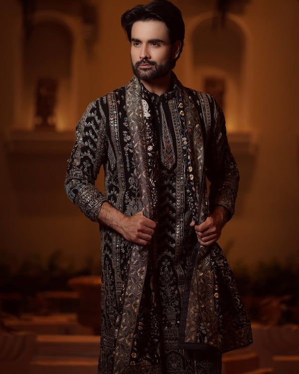 Vivian Dsena in Rudra Black Kurta Set