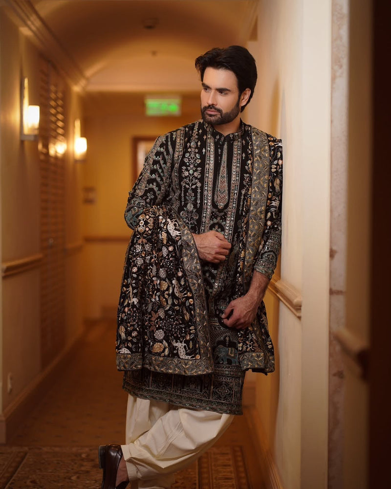 Vivian Dsena in Rudra Black Kurta Set