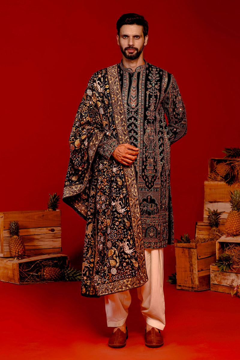 Vivian Dsena in Rudra Black Kurta Set