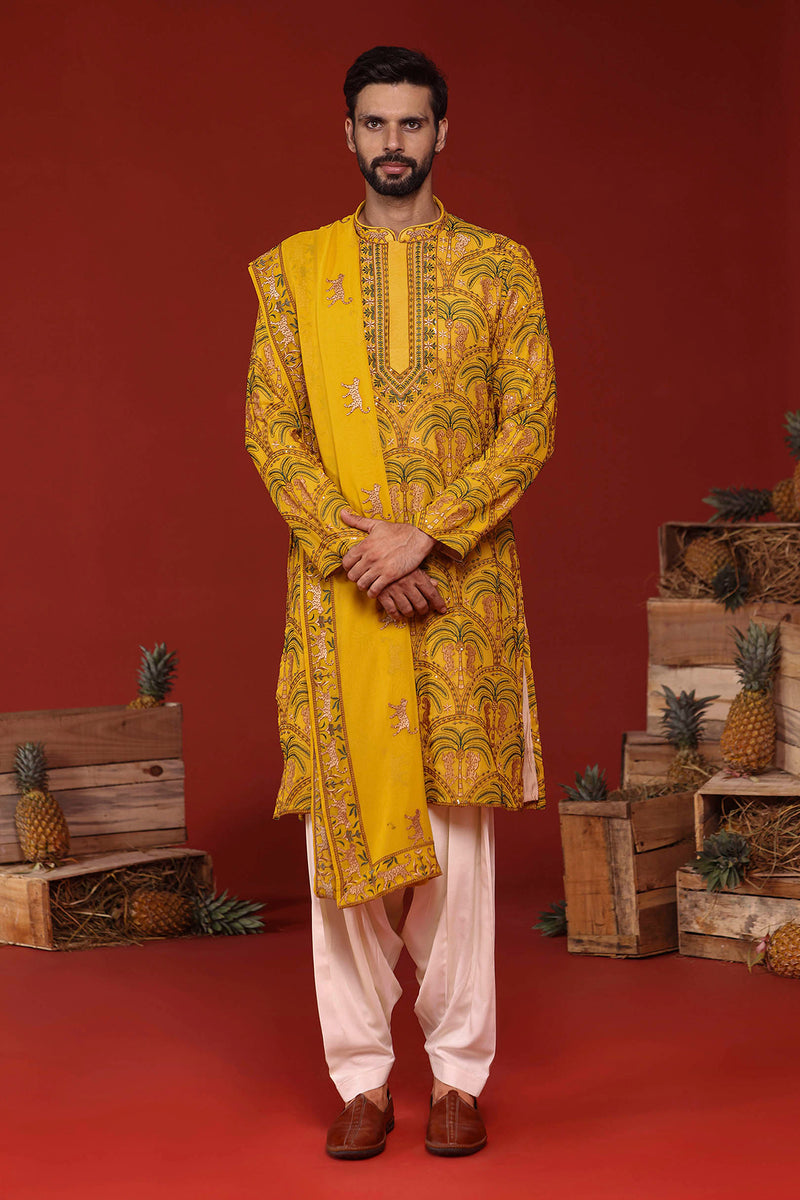Abhiijeet Saawant in Chaitanya Haldi Kurta Set