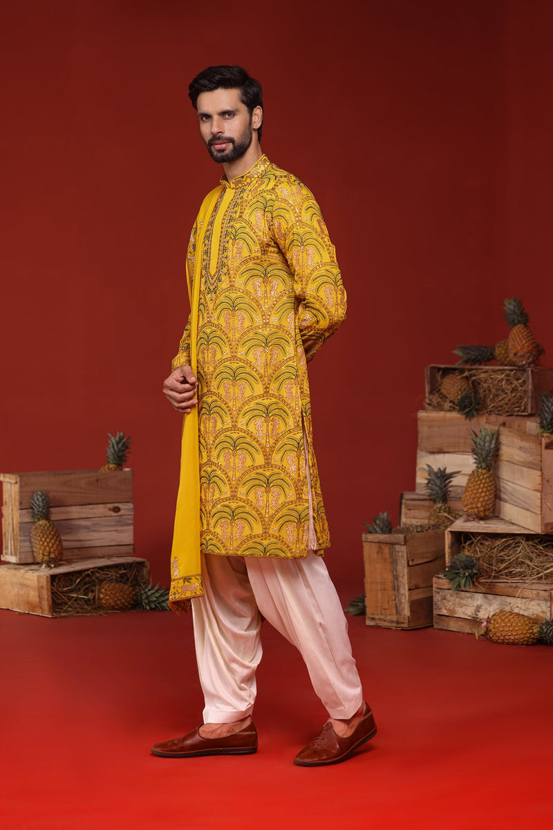 Abhiijeet Saawant in Chaitanya Haldi Kurta Set