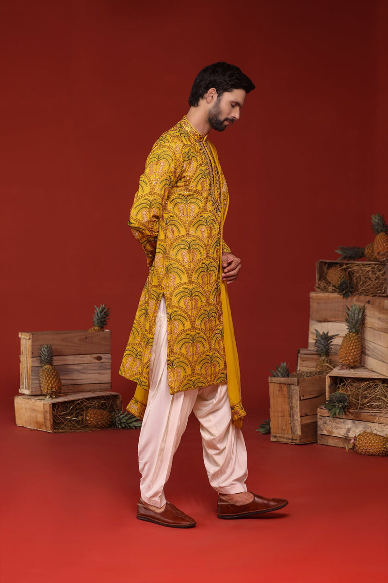 Abhiijeet Saawant in Chaitanya Haldi Kurta Set