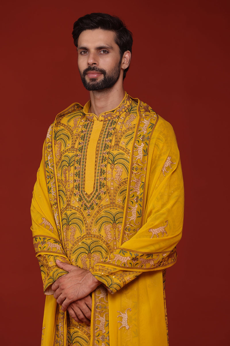 Abhiijeet Saawant in Chaitanya Haldi Kurta Set