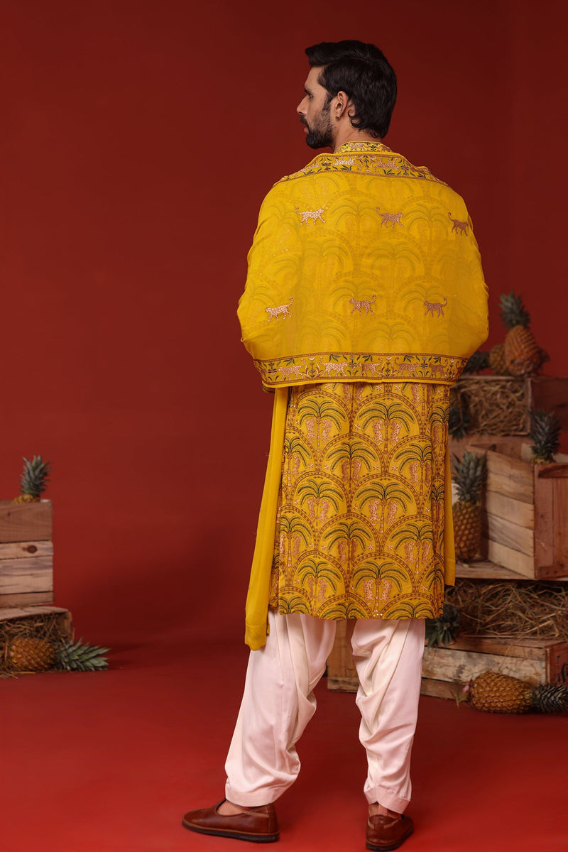 Abhiijeet Saawant in Chaitanya Haldi Kurta Set