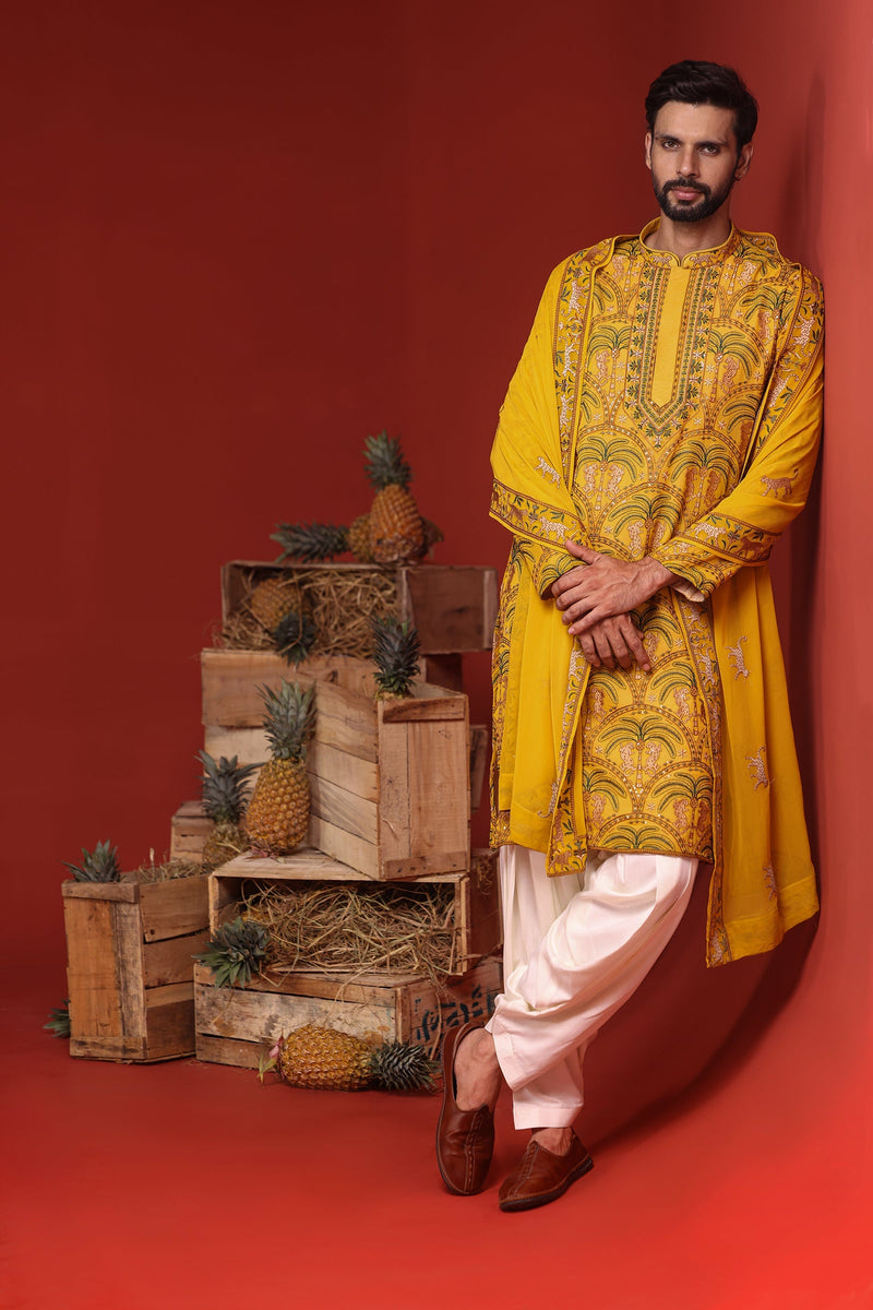 Abhiijeet Saawant in Chaitanya Haldi Kurta Set