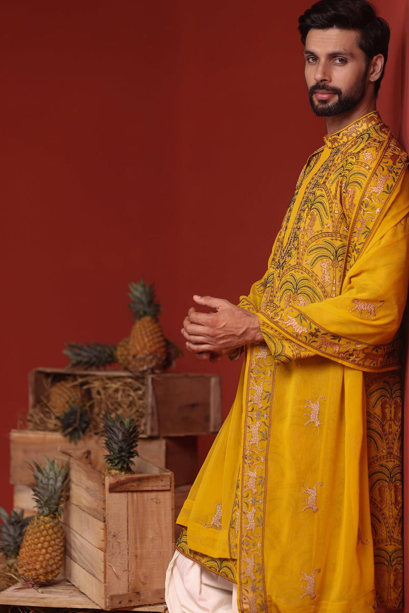 Abhiijeet Saawant in Chaitanya Haldi Kurta Set