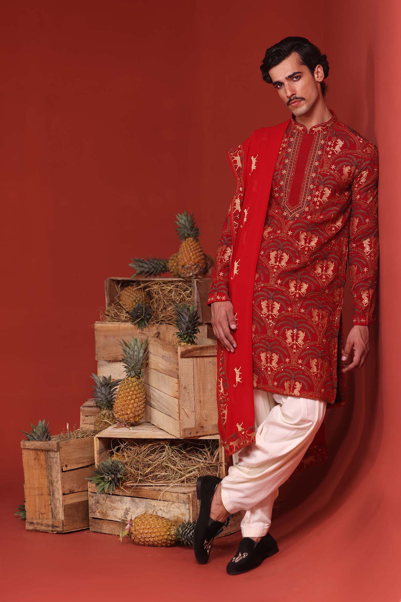 𝐔𝐬𝐦𝐚𝐧 𝐆𝐚𝐧𝐢 in Shikhar Maroon Kurta Set