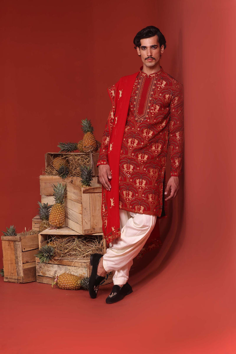 𝐔𝐬𝐦𝐚𝐧 𝐆𝐚𝐧𝐢 in Shikhar Maroon Kurta Set