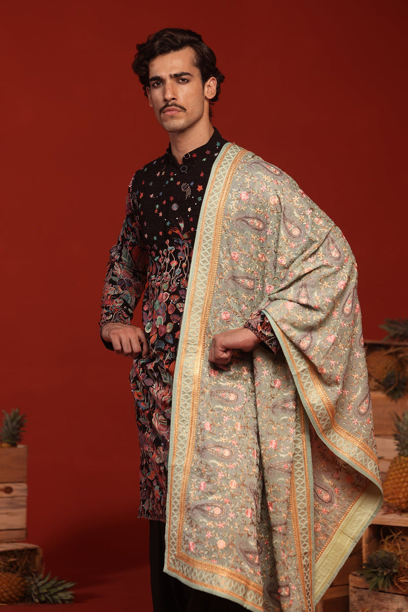 Shiv Thakare in Shashwat Black Kurta Set