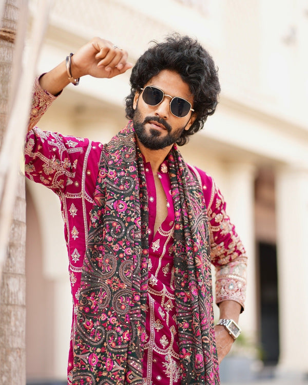 𝐔𝐬𝐦𝐚𝐧 𝐆𝐚𝐧𝐢 in Shikhar Maroon Kurta Set