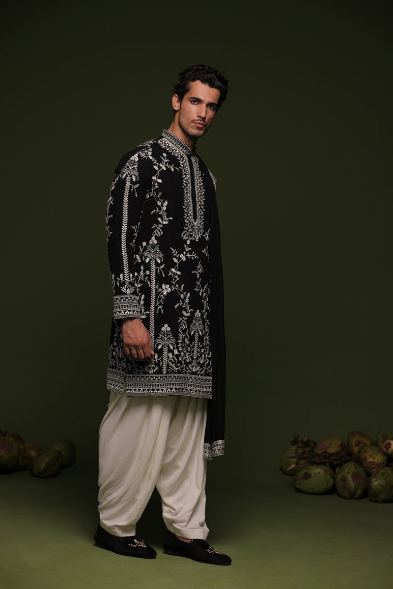 GAURAV MOLRI in Aryaman Black Kurta set with patiyala and dupatta